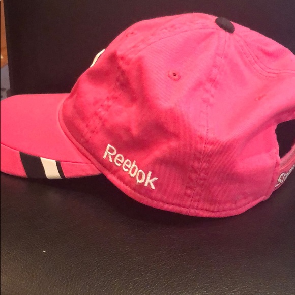 Ladies official CFL Calgary Stampeders ball cap - Picture 3 of 4